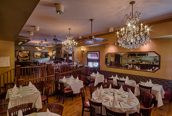 Dining room & entrance