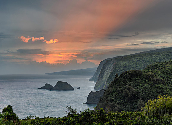 Pololu Valley Overlook