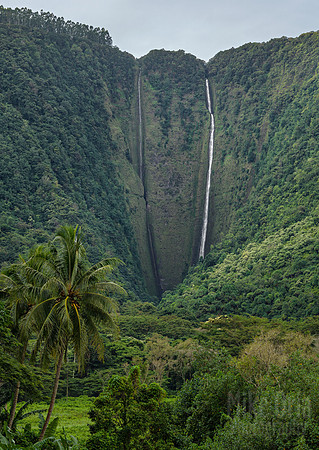 Hi'ilawe Falls