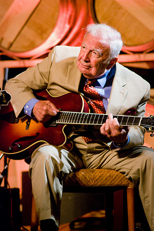 Bucky Pizzarelli